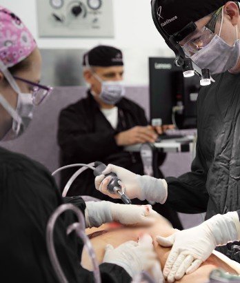 Lipoinyección glútea en Medellín con el Dr. David Delgado - Liposucción