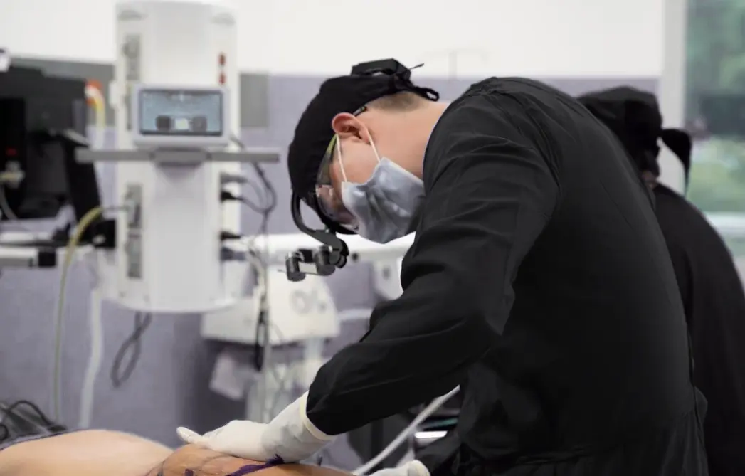 why fat transfer to the buttocks- Dr. David Delgado- Torre Médica de Oviedo