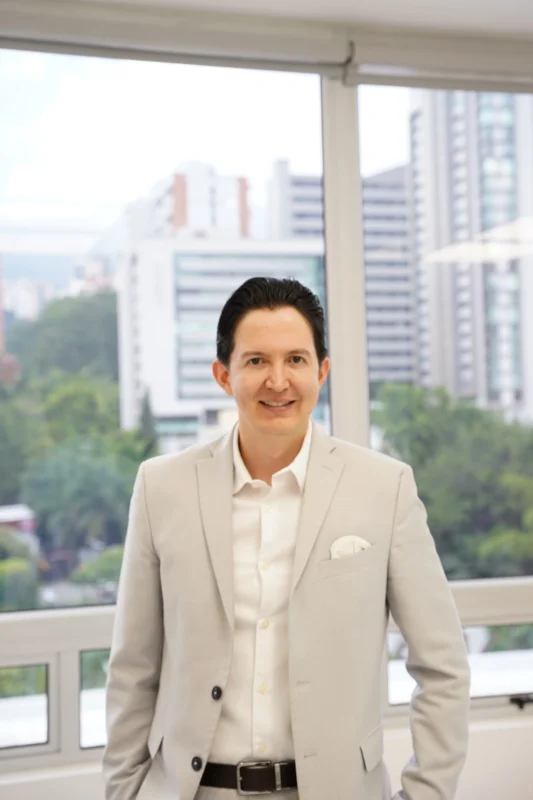 Dr David Delgado