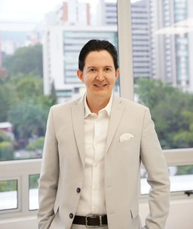 Cirugía después de perder mucho peso: ¿Qué hacer con el exceso de piel? - Dr David Delgado