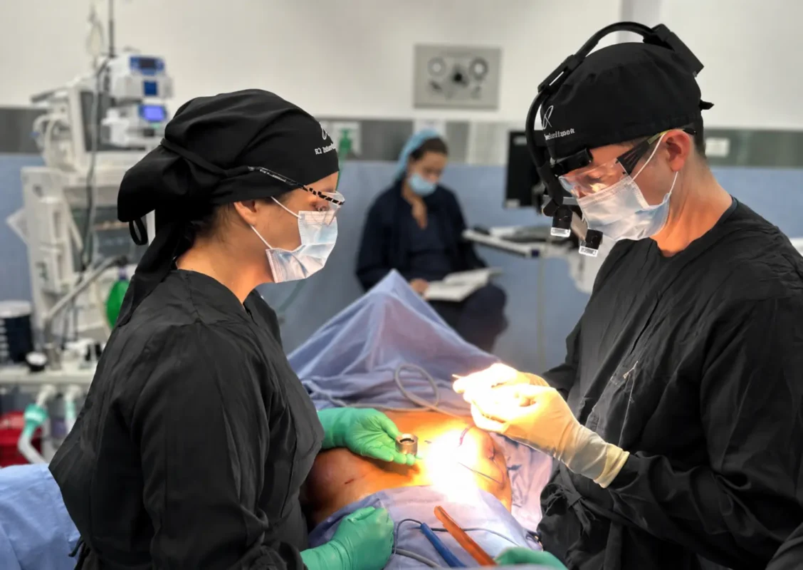 Mastopexia en Medellín - Dr. David Delgado - Colombia